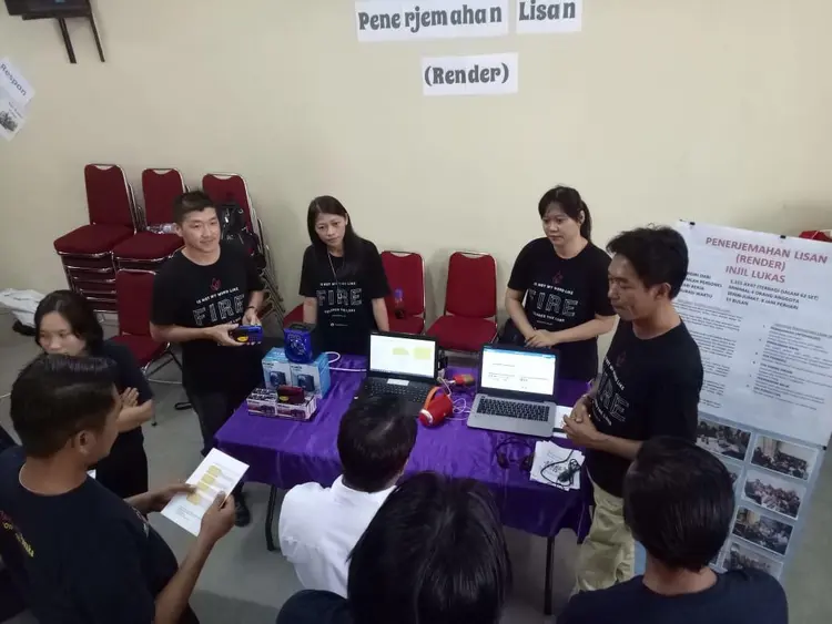 Saat menjelaskan pada tamu tentang program Render